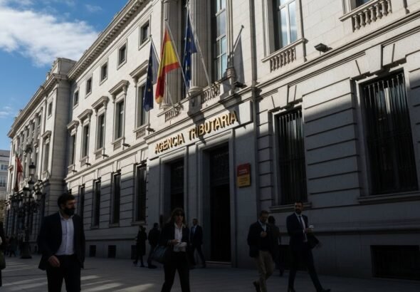 Imagen recreada artísticamente para representar el artículo sobre las devoluciones de hacienda a los contribuyentes.