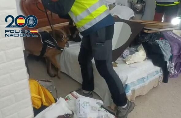 Imagen que muestra operación de la policía contra un clan dedicado al a explotación laboral en Sevilla.