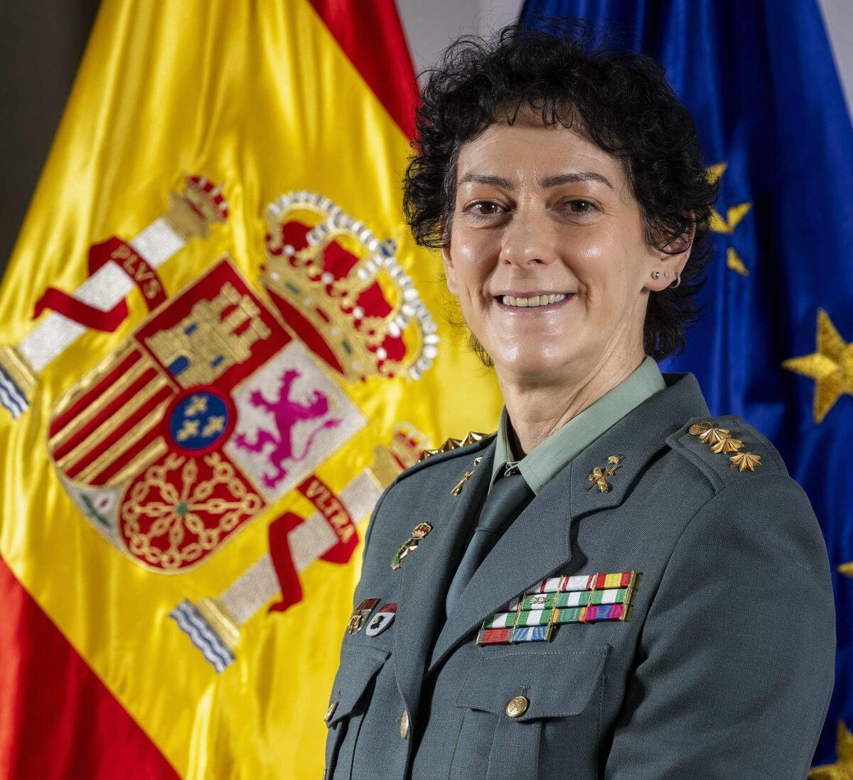 María Dolores Gimeno Durán la primera mujer Coronel en la Guardia Civil María Dolores Gimeno Durán primera mujer Coronel de la Guardia Civil.
