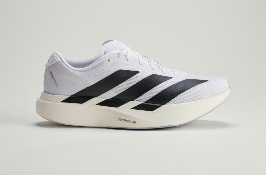 Las zapatillas Adizero Evo SL que están agotando tallas con este descuento Las zapatillas de adidas Adizero en color blanco y negro