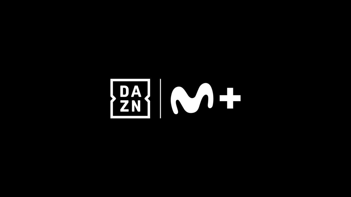 Movistar Plus+ integrará los 104 partidos de la Copa Mundial de la FIFA 2026 a través de DAZN Logotipos oficiales de DAZN y Movistar Plus+ sobre fondo negro.