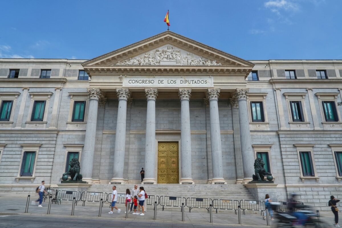 El Gobierno aprueba la Ley de Integridad Pública para endurecer las penas y recuperar fondos malversados Imagen del congreso de los diputados de Madrid.