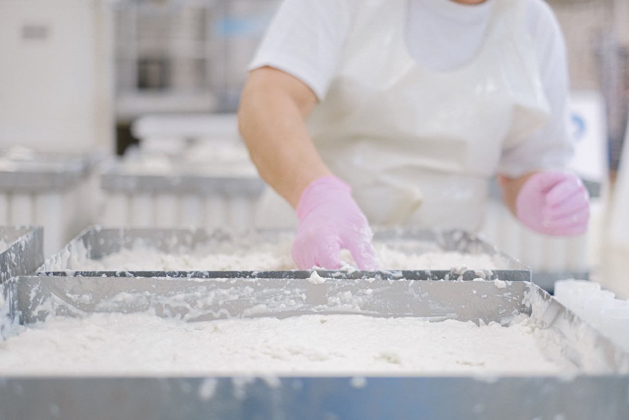 Aprobadas las tablas salariales definitivas de la industria de alimentos compuestos para animales Muestra de alimentos compuestos para animales en una industria del sector.
