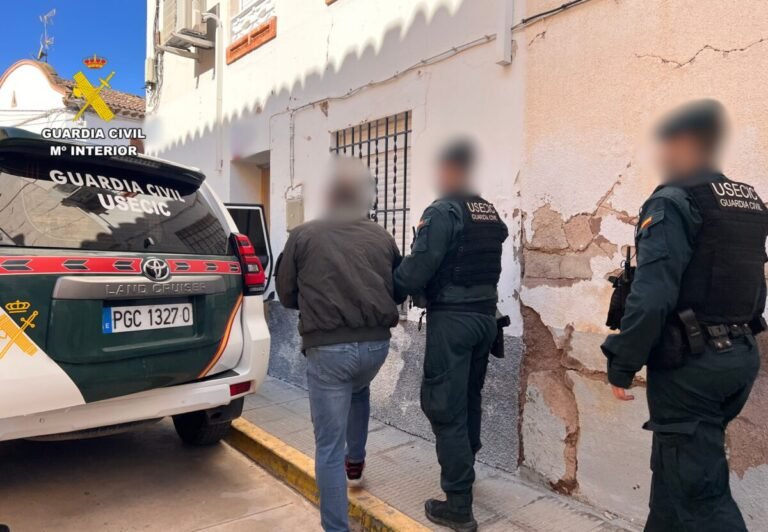 Prisión para tres hombres por el asesinato de un joven en Plasencia de Jalón La Guardia Civil detiene a los presuntos autores del Crimen de Presencia de Jalón.