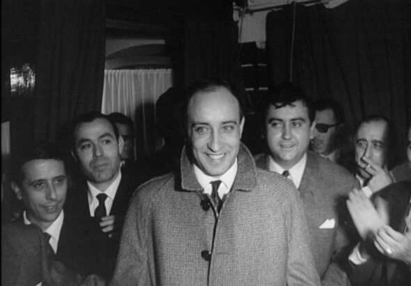 Manuel Vicent en una imagen del documental de estreno en Movsitar Plus+: Mañana seré Feliz