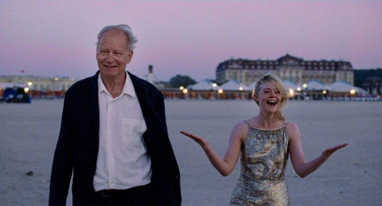 Stellan Skarsgård y Elle Fanning en una escena de "Valor sentimental", película dirigida por Joachim Trier.