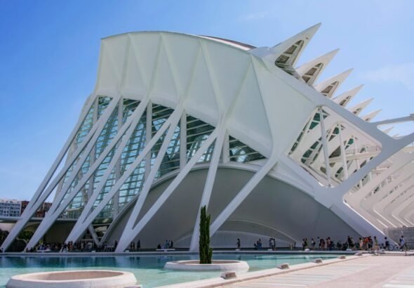 Programa Emprende y Contrata 2026 para el fomento del empleo en València.