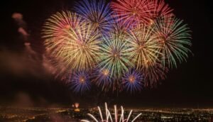 Remate de la falla municipal de València con la pieza de Charles Chaplin jueves 12 de marzo.