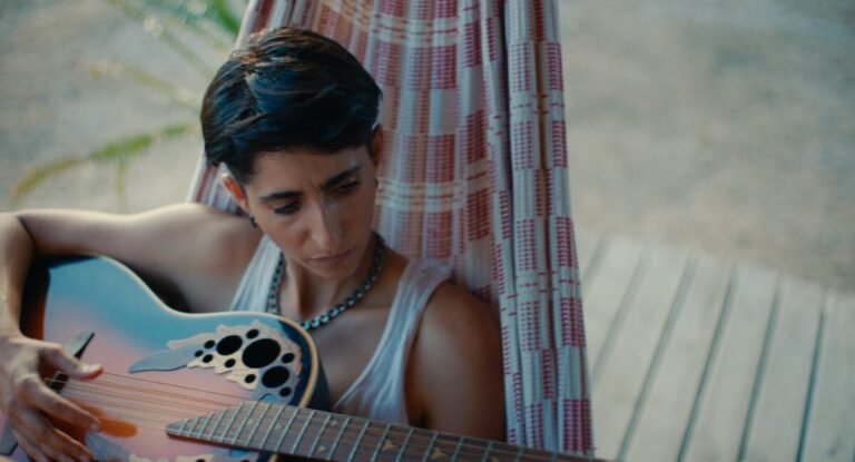 Alba Flores en una imagen de la película documental "Flores para Antonio".