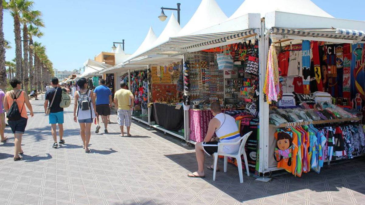 Castas de venta en la playa del Cabanyal