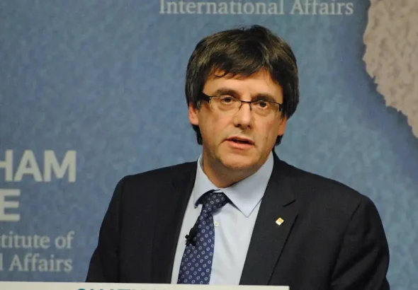 Carles Puigdemont durante una conferencia en Catalunya.