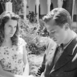 Benjamin Voisin como Meursault en una escena de “El extranjero”, la adaptación de François Ozon ambientada en Argel en 1938.