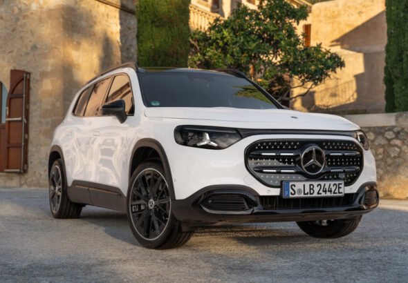 Imagen del exterior del nuevo Mercedes-Benz GLB 2026 de color blanco