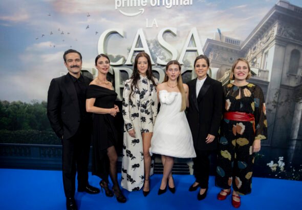 Madrid de gala en el estreno de 'La casa de los espíritus' Imagen de los protagonistas en la presentación de la casa de los espíritus en de Isabel Allende en Madrid
