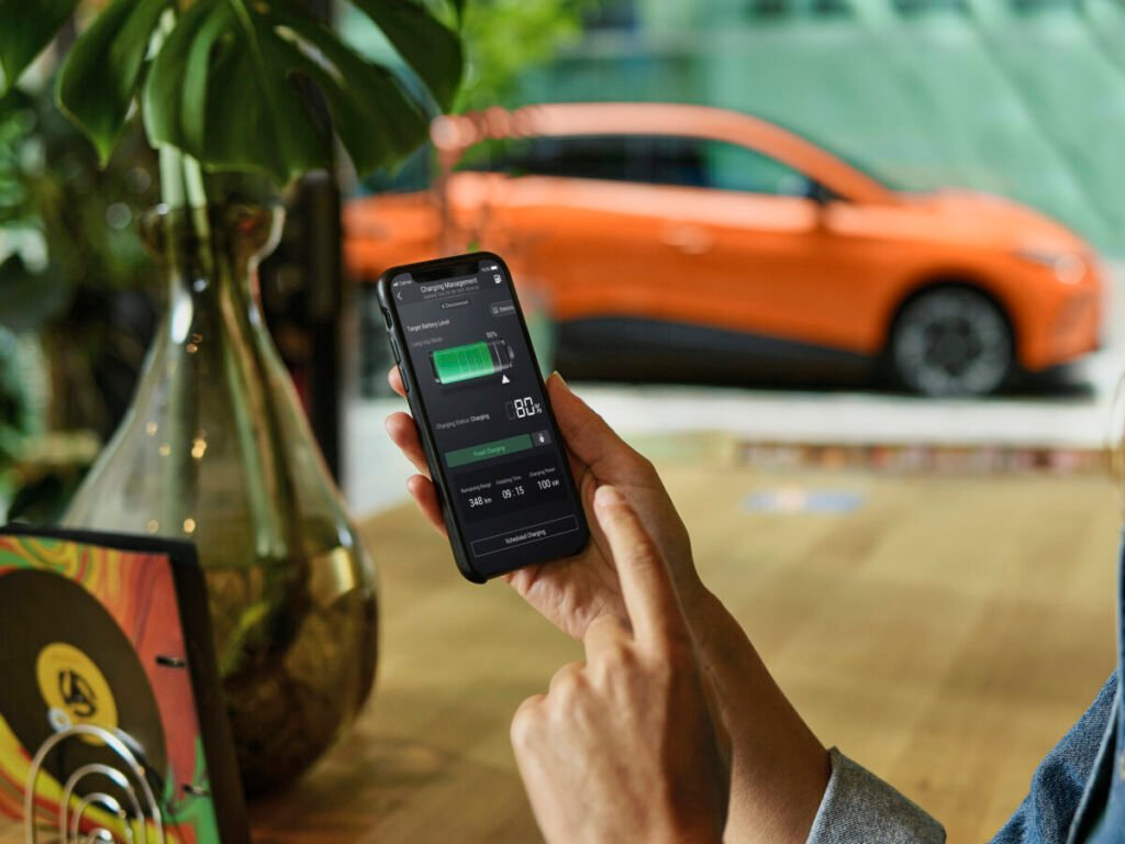 MG4 EV 2026: El coche que puso en jaque a las marcas europeas Imagen de la app de MG para poder ver la información del MG4 EV desde el móvil.