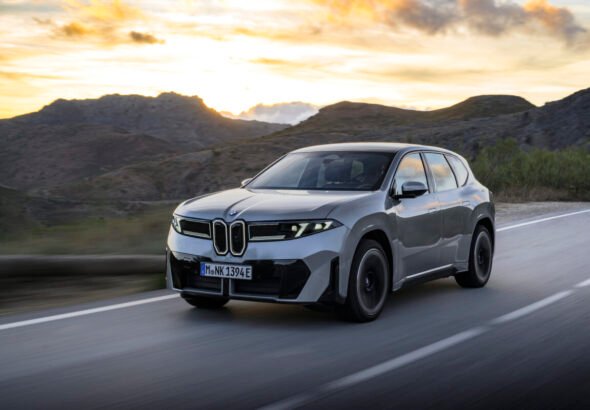 El nuevo BMW iX3 premiado como Coche del Año en el Mundo 2026.