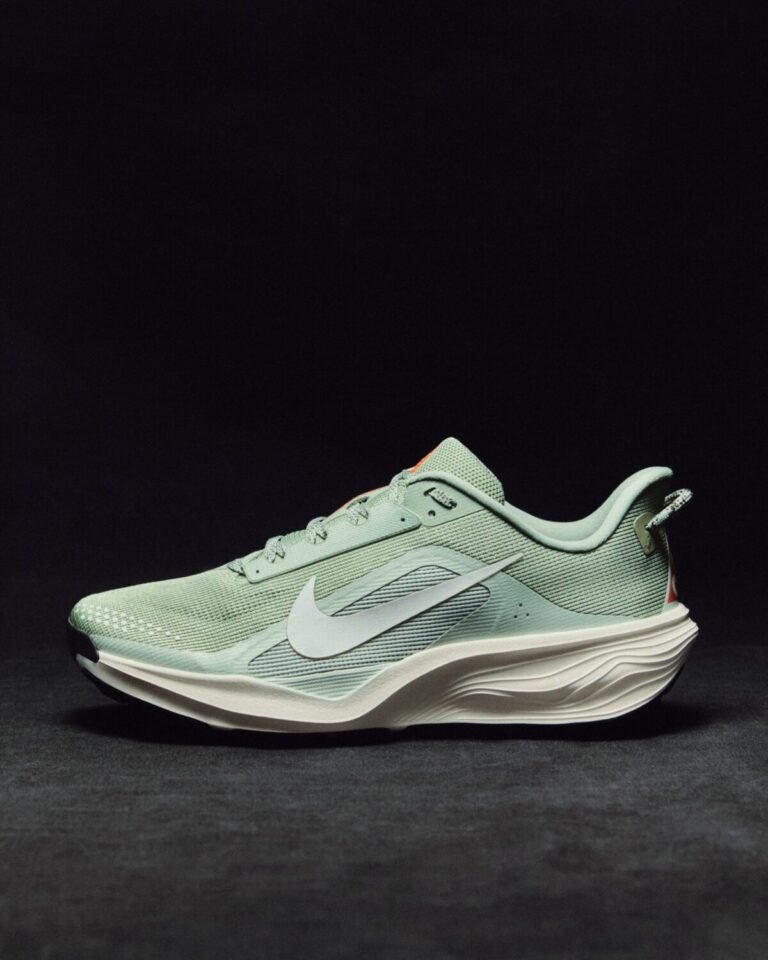 Vista del exterior la nueva zapatilla de Nike ACG Pegasus Trail 2026