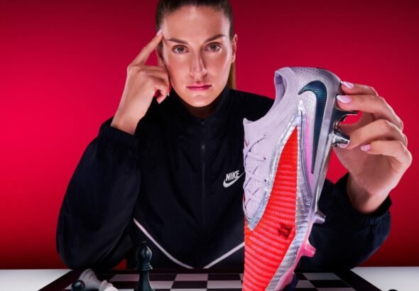 Imagen de Alexia Putellas con las Phantom 6, un diseño de nike