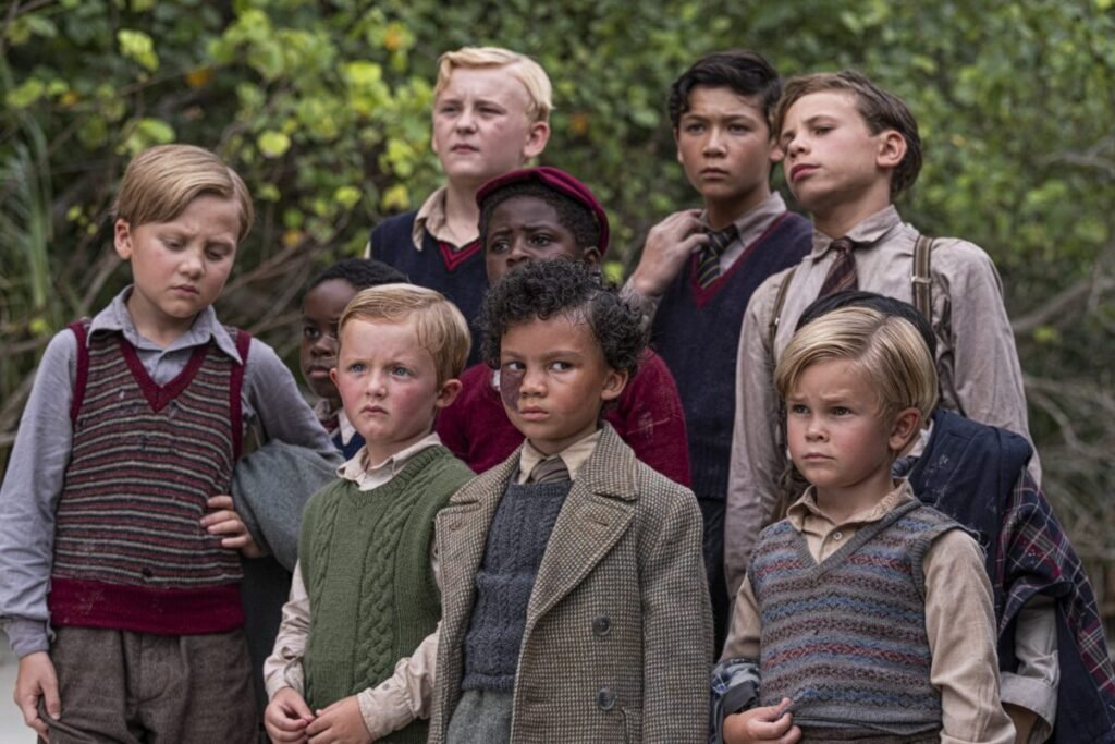 De 'The Crown' al 'Señor de las moscas': los tres grandes estrenos de Movistar Plus+ en mayo Imagen de una de los episodios del señor de las moscas en movistar plus+