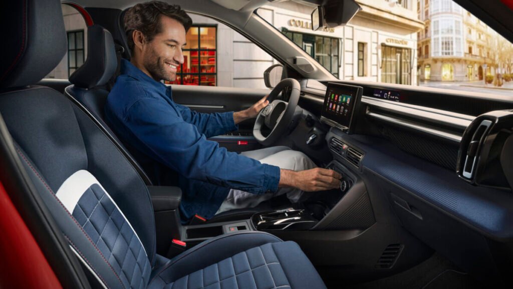 Nueva serie especial Citroën «Collection» 2026: C3, C3 Aircross y C4 Imagen del Citroën C3 interior conductor salpicadero