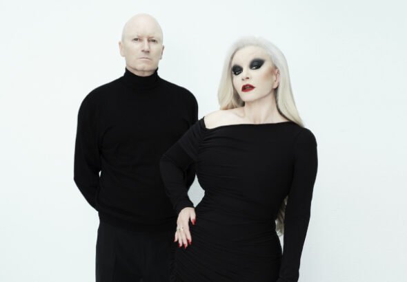 Imagen que muestra a Nacho Canut y Alaska