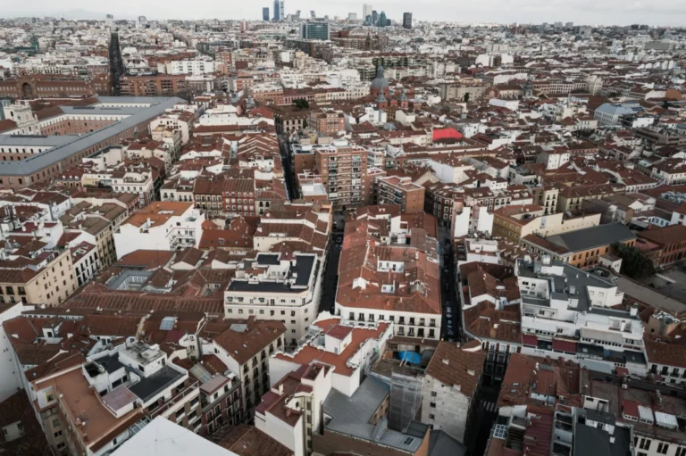 Imagen que muestra la ciudad de Madrid desde el aire para ilustrar los cortes de tráfico de las fiestas aluche