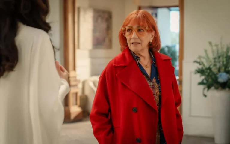 Imagen que muestra a Carmen Maura en una de las escenas de Furia parte 2