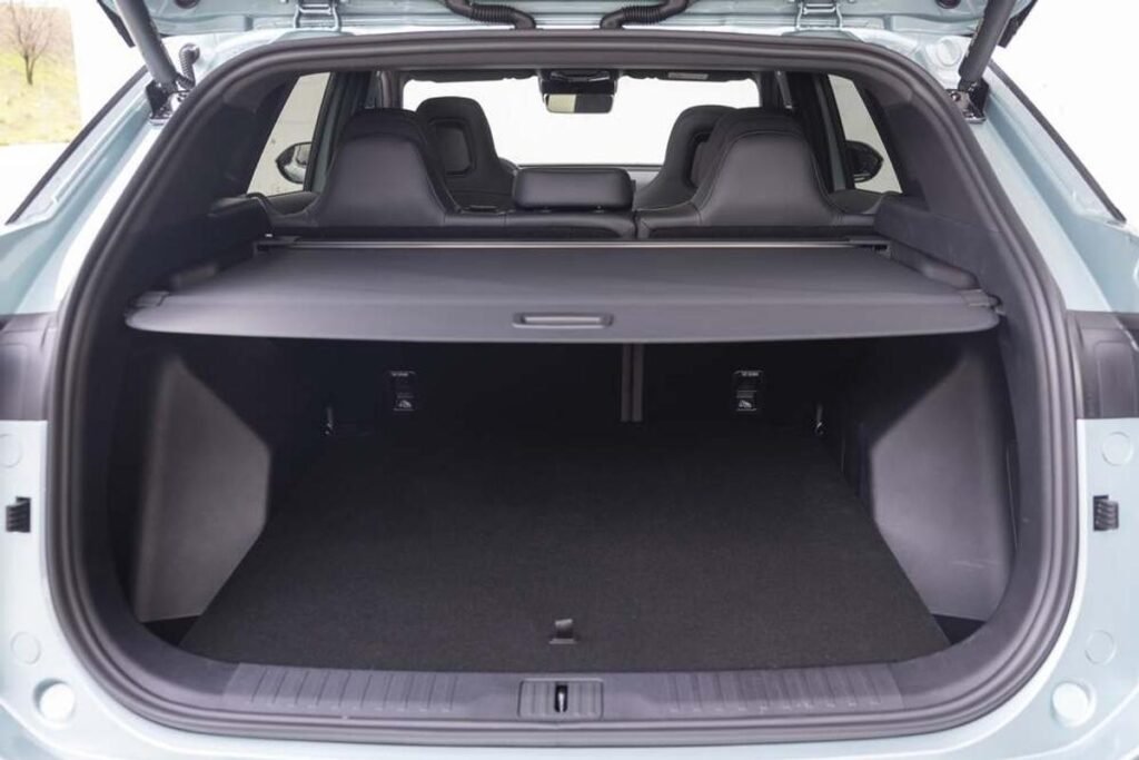 ¿Qué secretos esconde el OMODA 7 SHS? Imagen del interior del maletero del nuevo OMODA 7 SHS de 2026
