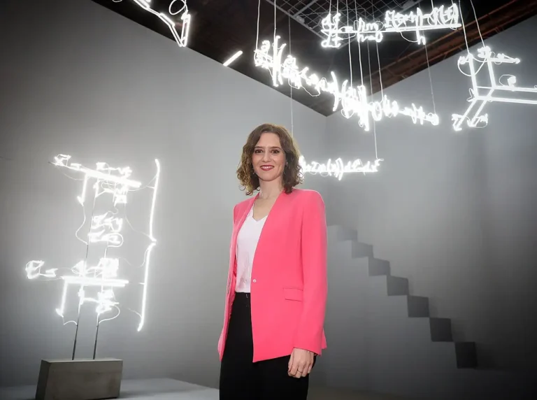 Imagen que muestra a Isabel Díaz Ayuso presidenta de Madrid para ilustrar el nuevo plan de alquiler precio asequible