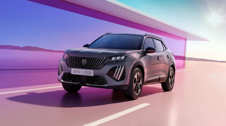 Imagen del exterior del coche Peugeot E-2008