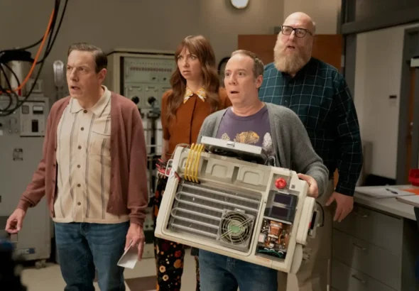 Imagen de una escena de Stuart no consigue salvar el univero donde aparece john-ross-bowie-lauren-lapkus-kevin-sussman-brian-posehn.