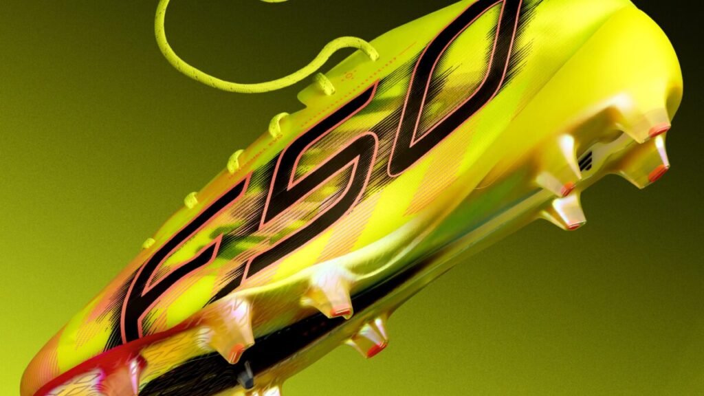 El secreto de los 130 gramos que cambiará el Mundial Imagen de las nuevas zapatillas de fútbol adidas F50 Hyperfast Evo vistas de lateral