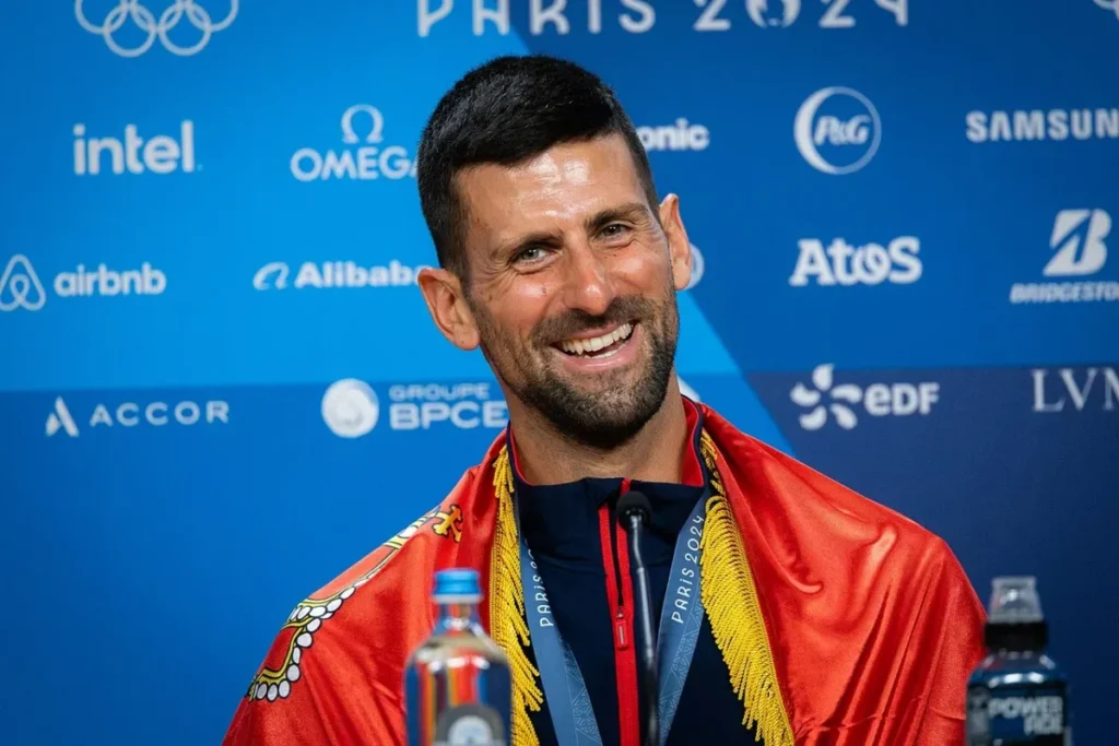 Novak Djokovic: dieta, mente, y los datos del número 1 Novak Djokovic en una imagen con el titulo