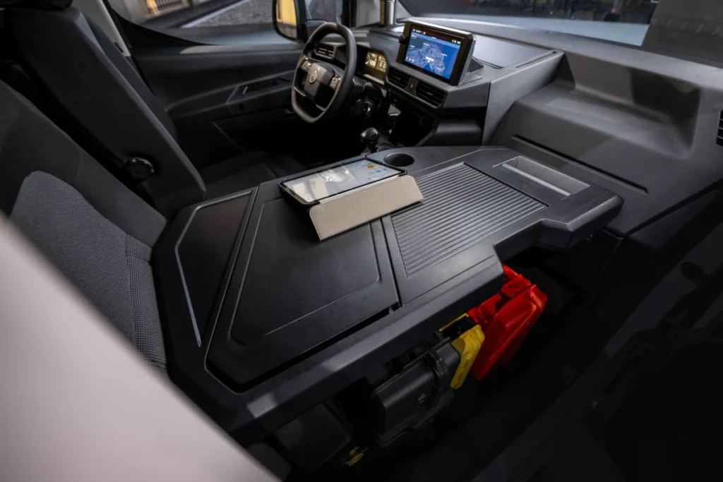 Mucho ojo al cambio en el Citroën Berlingo que llega el 1 de septiembre Imagen que muestra el Flexiseat de la nueva Citroën BERLINGO VAN FIRST