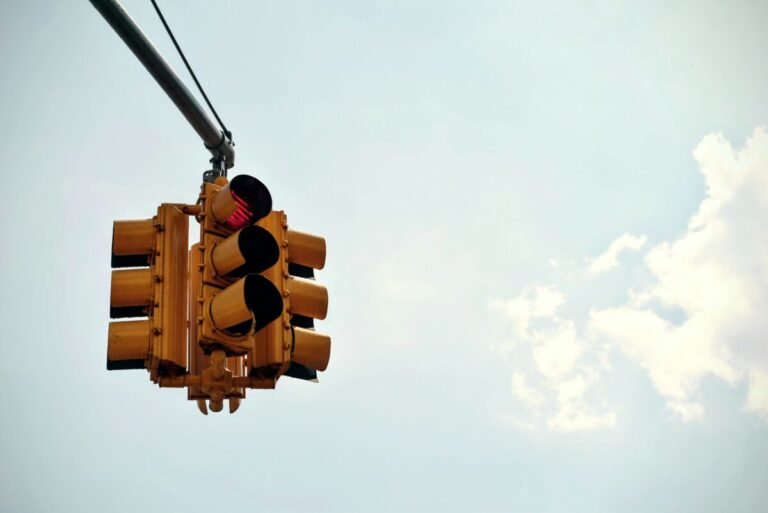 Imagen que ilustra la información sobre las restricciones de tráfico en Chamberrí y Villaverde en Madrid