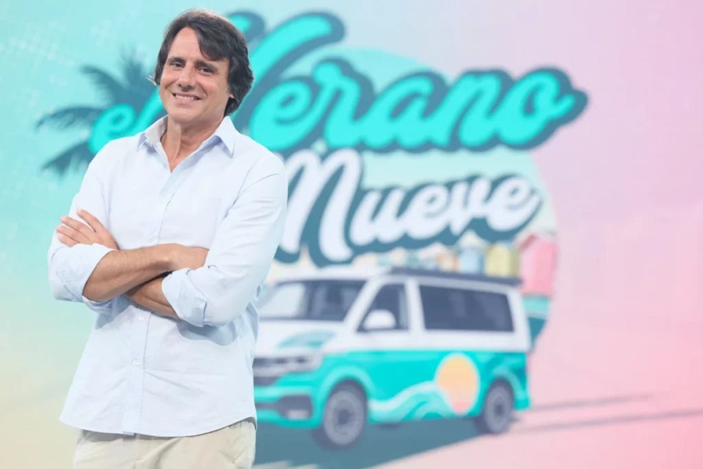 De ruta en furgoneta con Kike Quintana: el nuevo programa de las tardes de Telecinco Imagen que muestra a Aramendi en el nuevo programa de El Verano se mueve