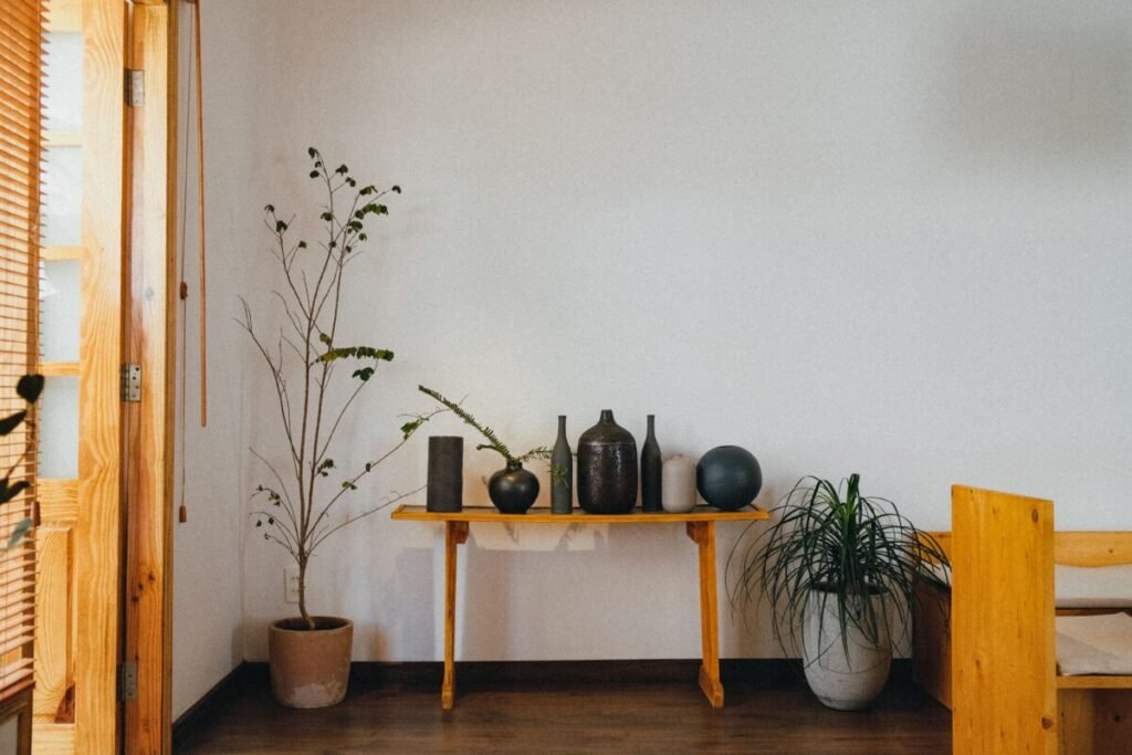 El arte del Feng Shui: Cómo organizar tu casa para transformar tu vida Imagen que muestra el recibido de una casa con Feng Shui