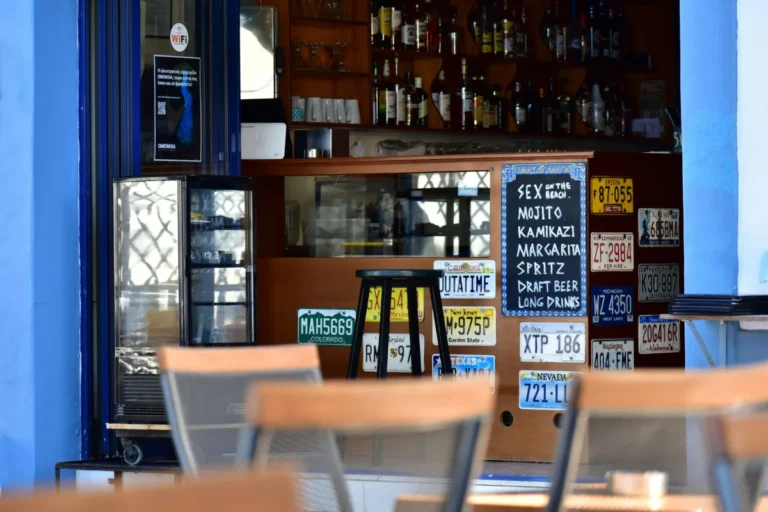 Imagen que de una bar para ilustrar la zona acústica nueva de Logroño