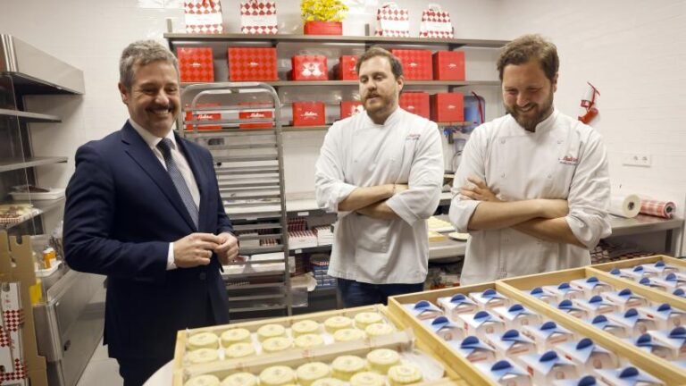 Imagen que muestra los dulces para homenajear la visita del Papa León XIV a Madrid