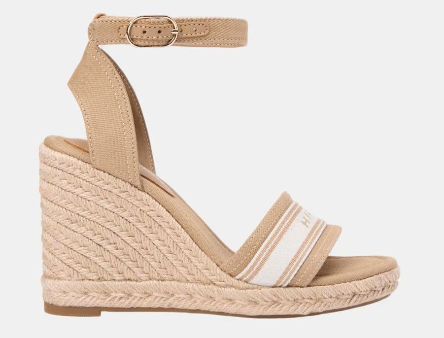 Del chollo de Sfera al lujo de Timberland: las sandalías de cuña del verano Sandalias de cuña yute alta de algodón de tonos claros de Tommy Hilfiger