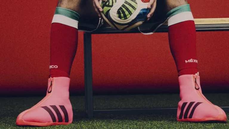 Imagen que muestra las zapatillas adidas F50 Hyperfast Evo con el sistema Climacool
