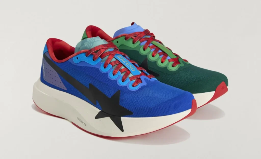 Camisetas de BAPE x adidas 2026: qué ropa llega a Europa y qué se queda en América Imagen que muestra las zapatillas de la nueva colaboración de adidas con BAPE