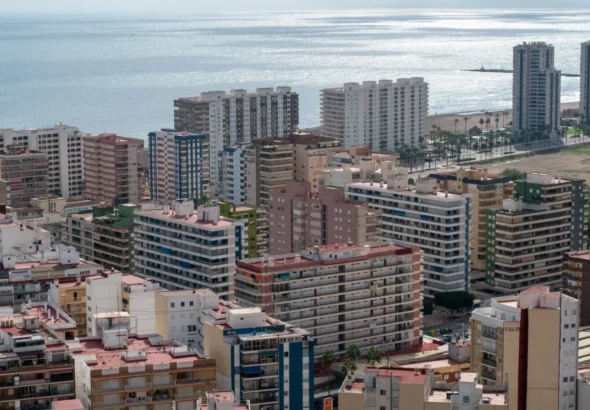 Imagen que muestra la ciudad de Valencia desde el aire con los precios de la vivienda imposibles