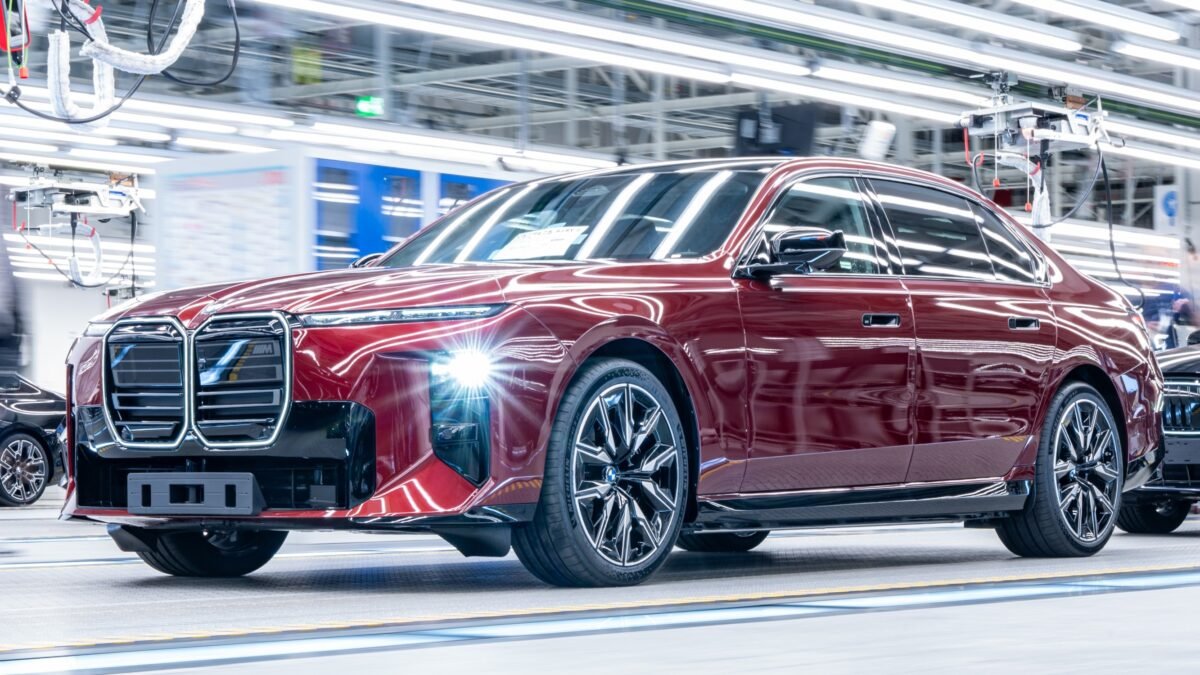 Imagen del nuevo BMW Serie 7 en fábrica