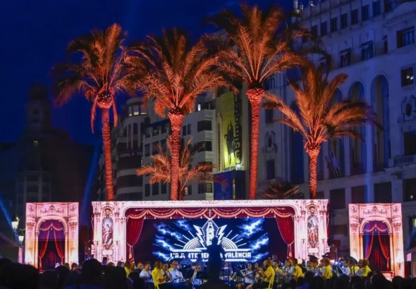 Imagen que muestra un concierto del arranque de la Feria de Julio de Valencia