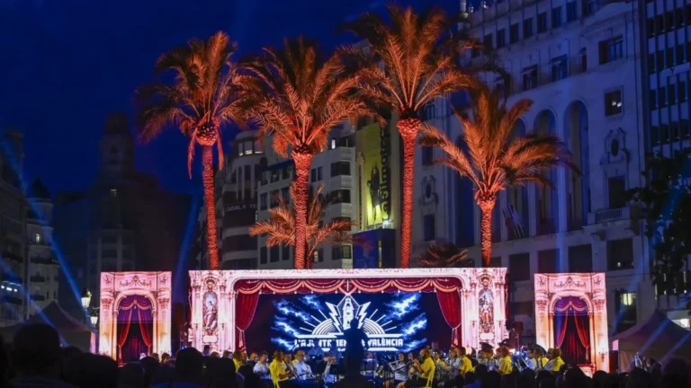 Imagen que muestra un concierto del arranque de la Feria de Julio de Valencia