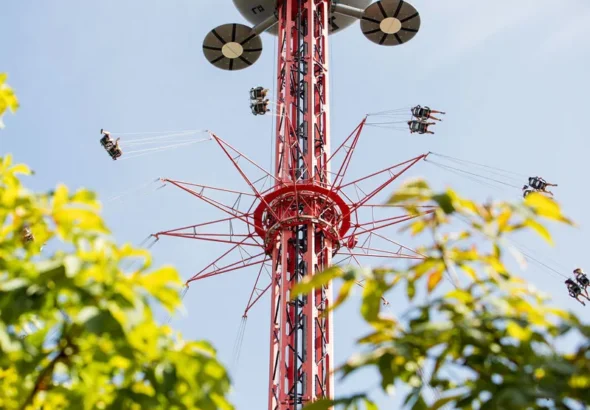 Parque de atracciones de Madrid, que muestra en la imagen una de éstas.