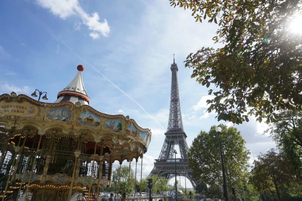 Viaje organizado a Disney 2026: precios, hoteles y lo que nadie te cuenta Imagen de la Torre Eiffel de París