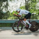 Imagen que muestra a un ciclista del Tour de Francia en la segunda etapa de Tarragona - Barcelona. Imagen de recurso.