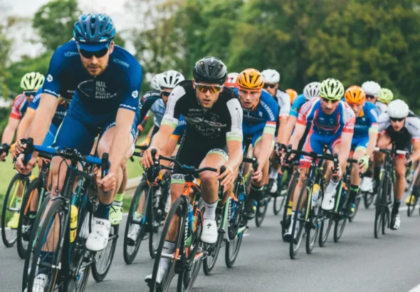 Imagen que muestra un pelotón del Tour de Francia en la etapa 3. Imagen de recurso.